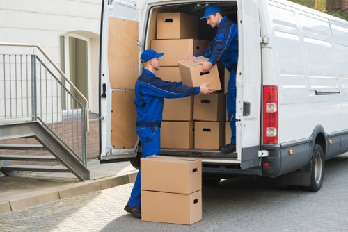 Flexible temporary storage solution in Lampton for moving home